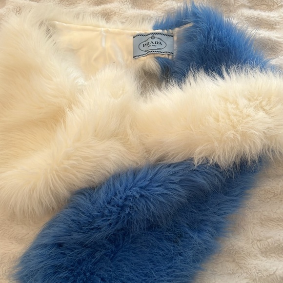 Prada Faux Fur Scarves in White and Blue 55” plus 12” tail like at the end white - Picture 5 of 11